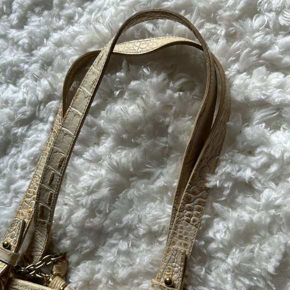 Beautiful Cream and gold shoulder Brahmin handbag. - Picture 8 of 11